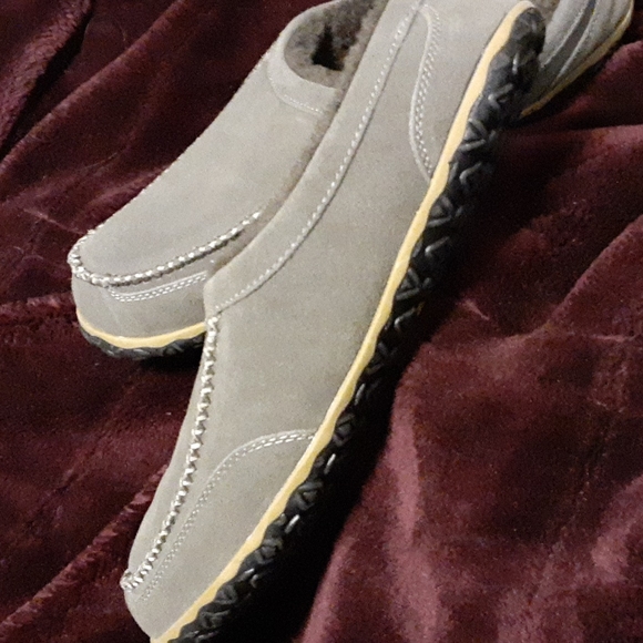 Men brand new slippers - Picture 5 of 8